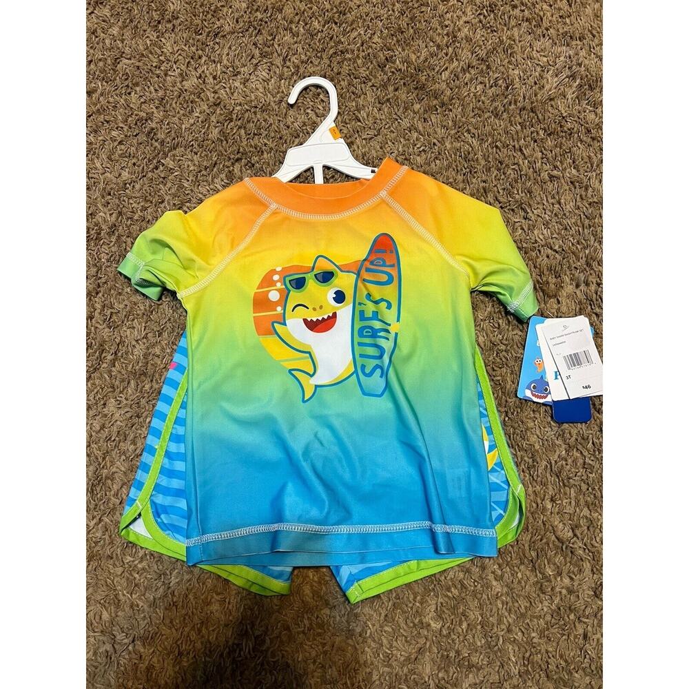 Baby Shark Rash Guard And Trunks Swim Set 3t NEW